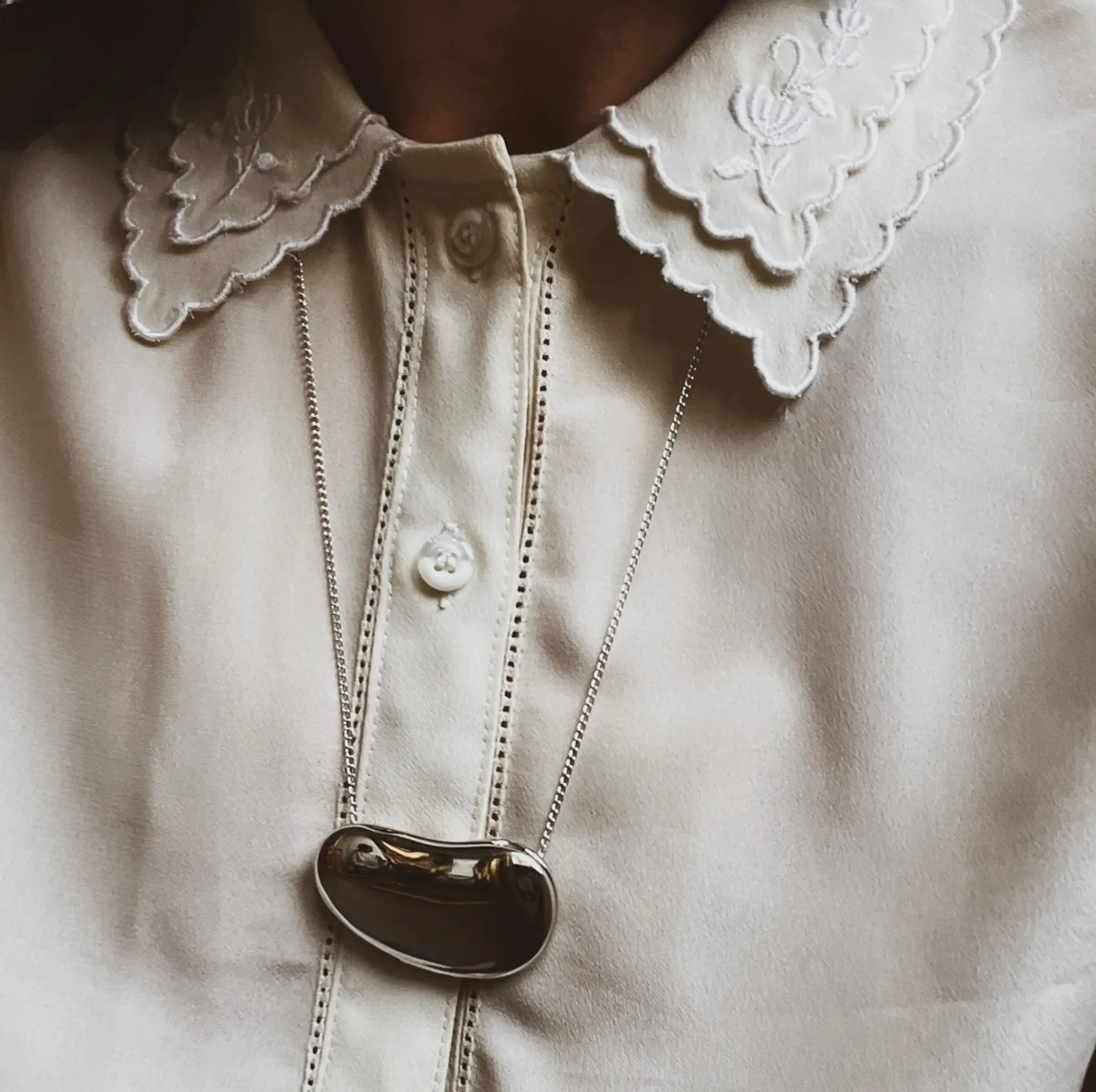 Vintage Elsa Peretti Silver Bean Halston Solid Perfume Necklace (W