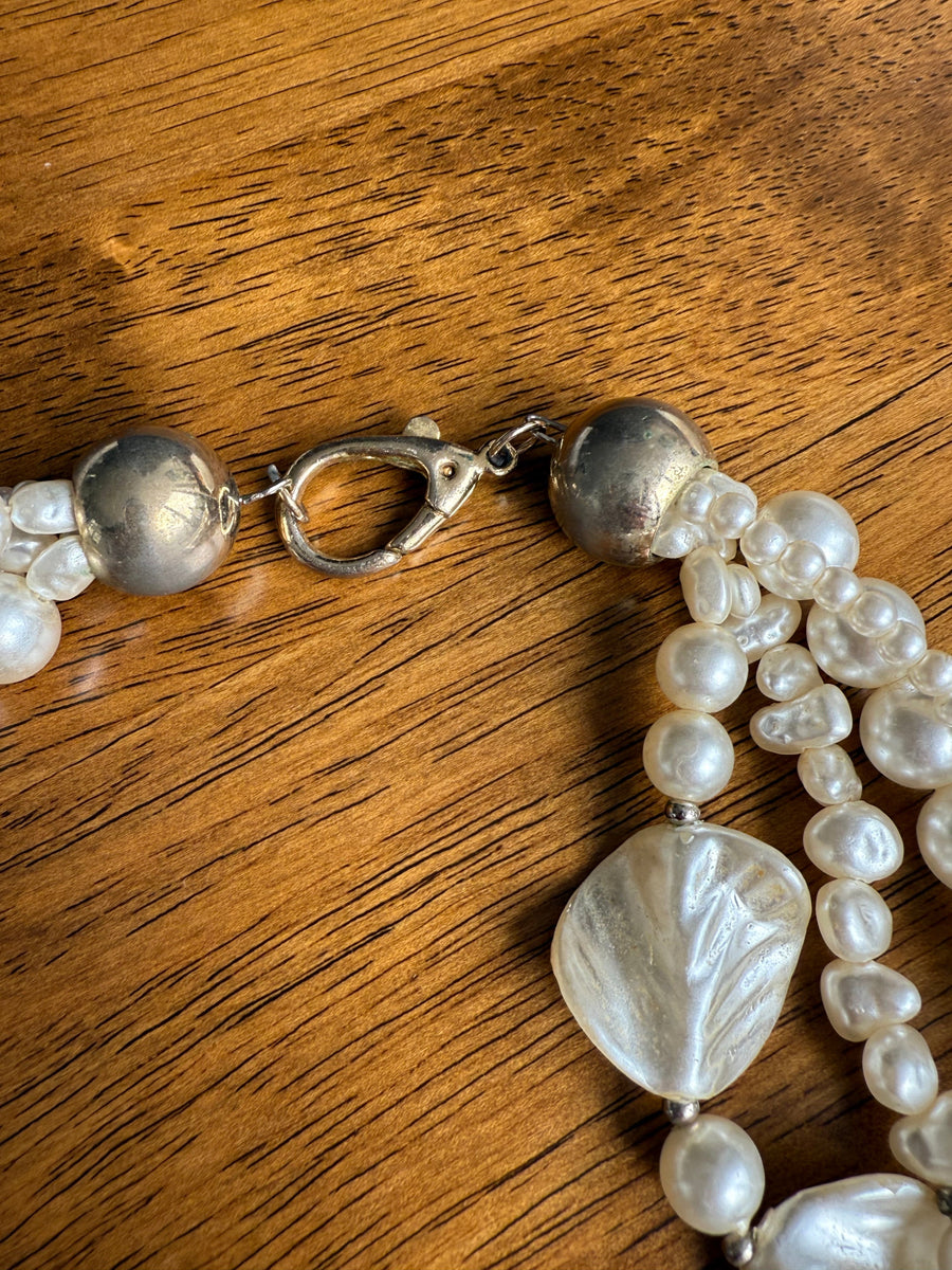 Vintage Multi-Strand Pearl Choker Necklace Necklace Jagged Metal 