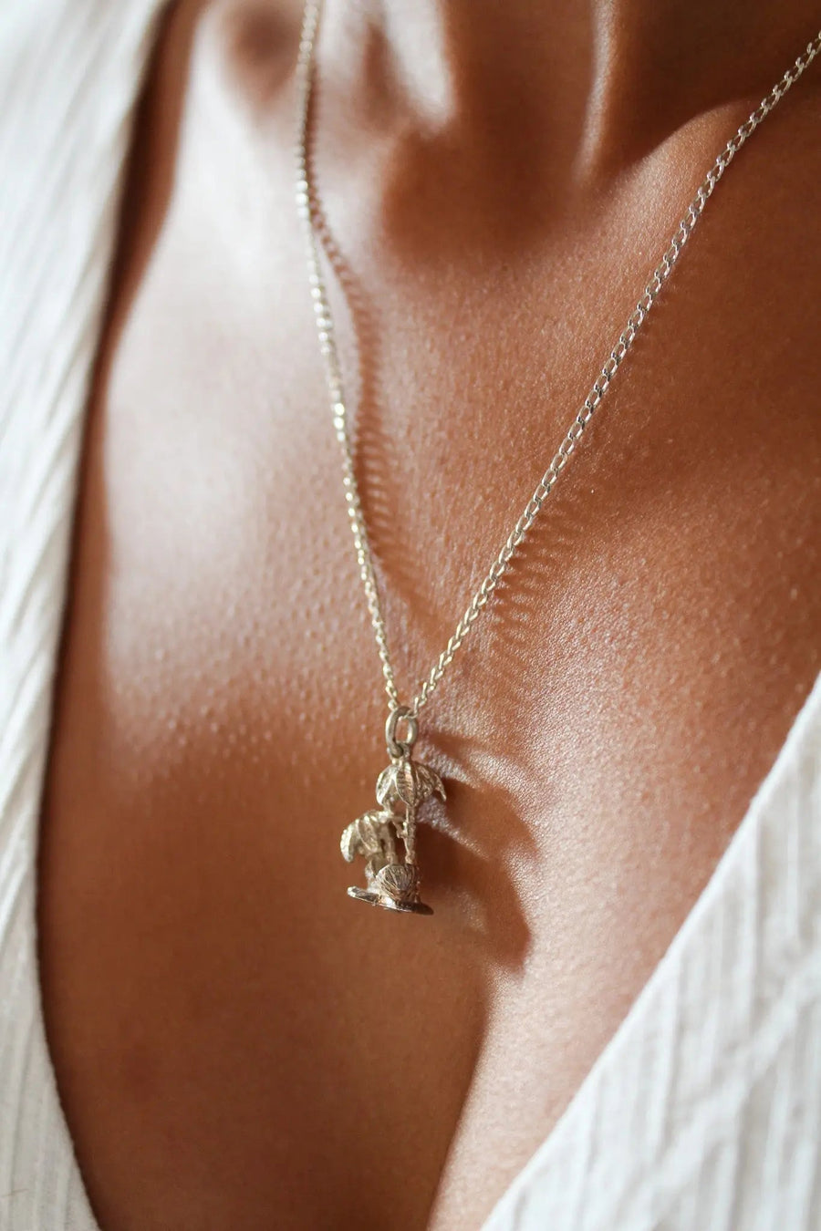 Vintage Sterling Silver Palm Tree Necklace Necklace Jagged Metal 